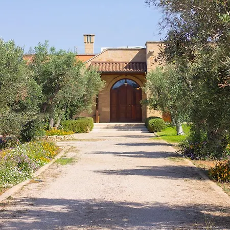 Bed & Breakfast Biancolivo In Salento *
